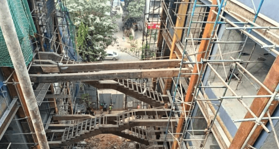Structural retrofitting work strengthening an existing building framework